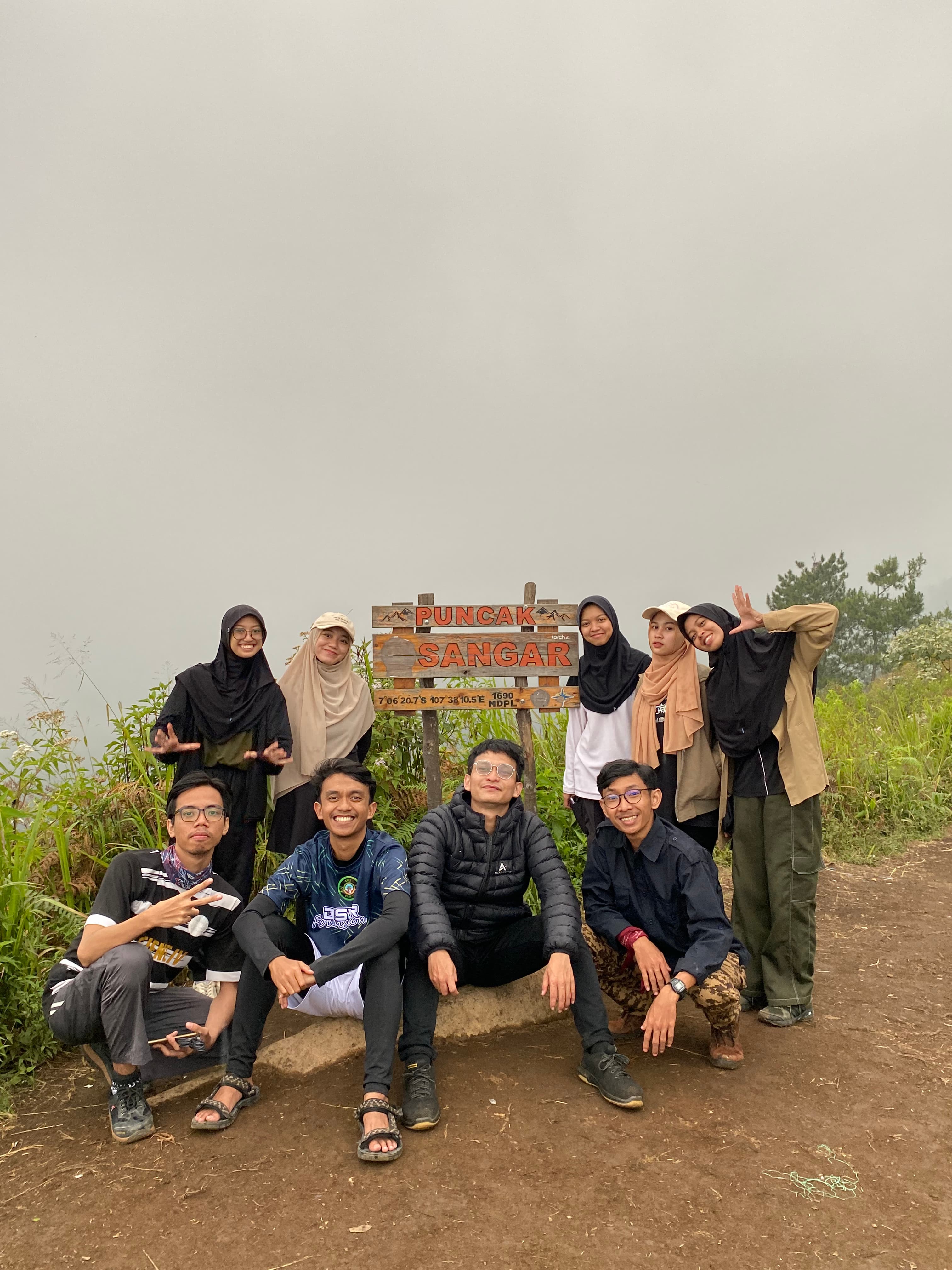 GenBBM Healing Goes to Gunung Sangar